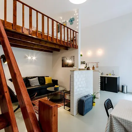 Peppers - Downtown Apartment