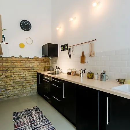 Peppers - Downtown Apartment *