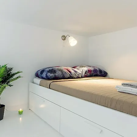 Peppers - Downtown Apartment