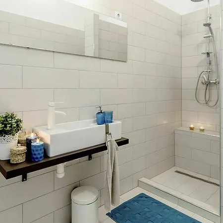 Peppers - Downtown Apartment